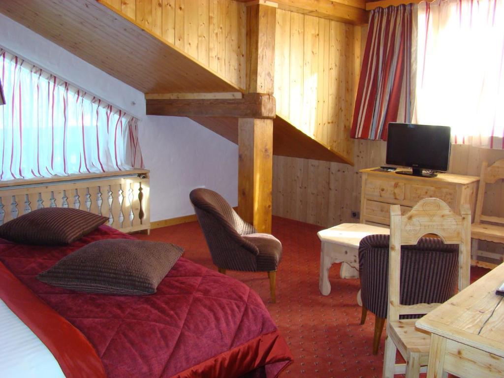 Hotel Les Ducs De Savoie Корчевел Екстериор снимка