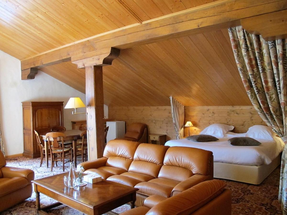 Hotel Les Ducs De Savoie Корчевел Екстериор снимка